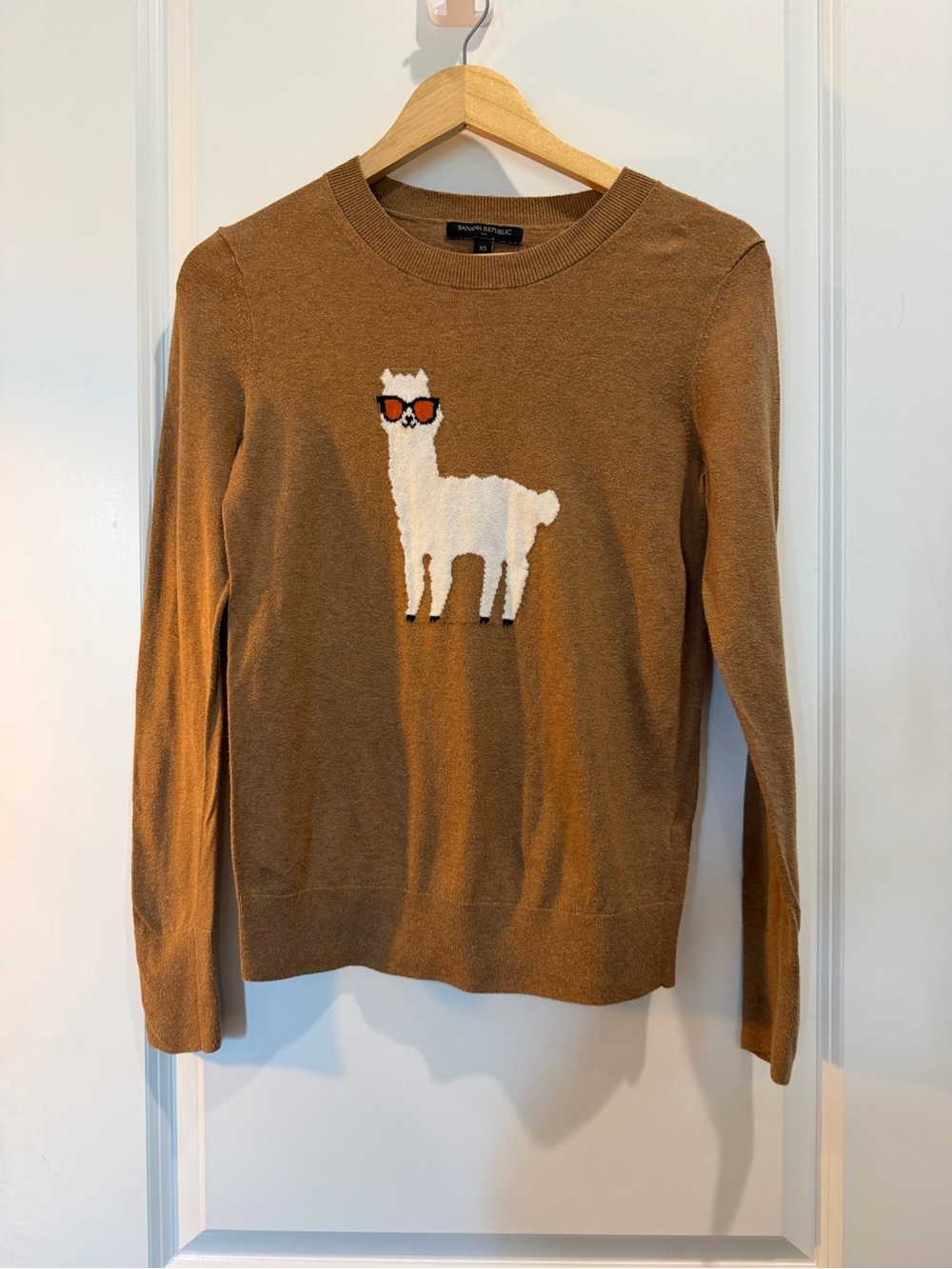 Banana Republic XS Camel Cotton Sweater Llama Alpaca Sunglasses Crewneck Pullove